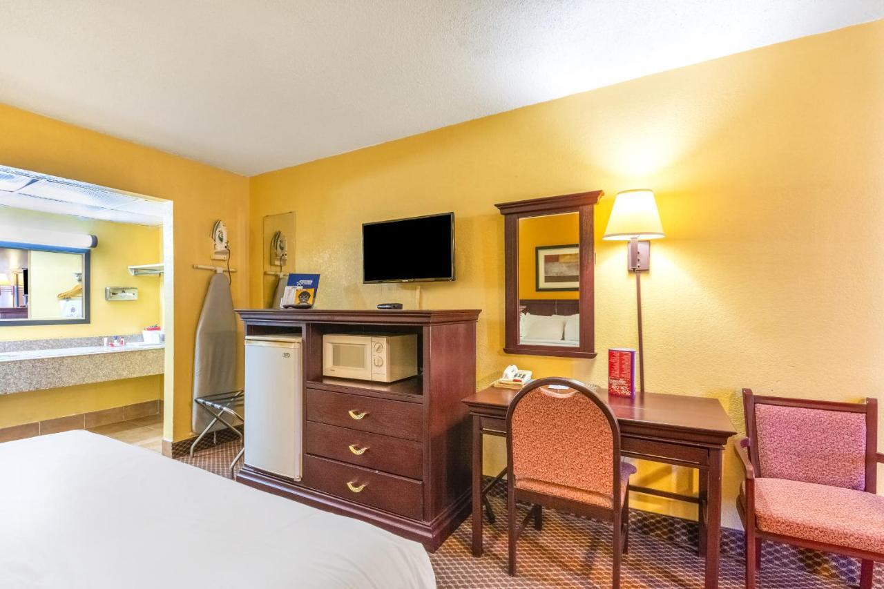 Americas Best Value Inn Of Елк Сити Екстериор снимка