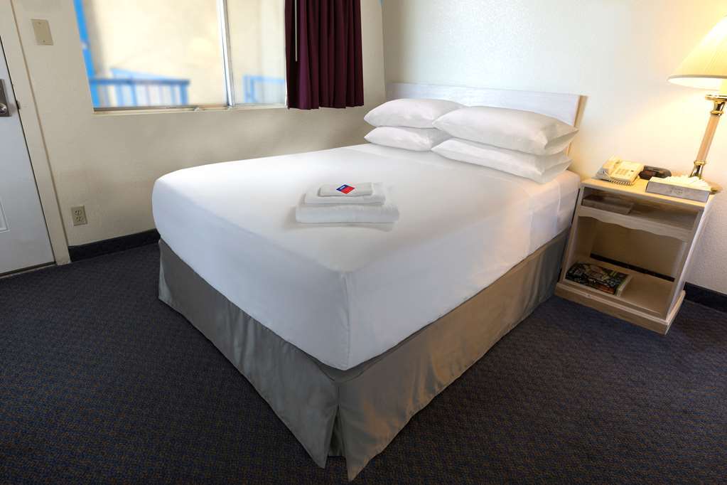 Americas Best Value Inn Of Елк Сити Стая снимка